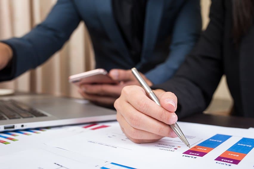 Closing the Books: Basics & 8 Steps Guide  image